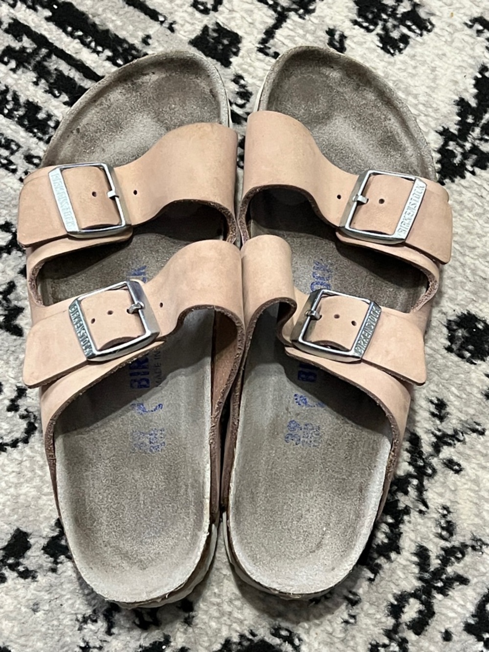 Birkenstock Sandals in Light Brown Suede